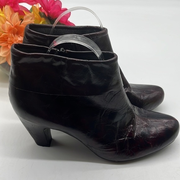 Born Crown Burgundy Ankle Boot Sz 10. MCA1276G - Picture 3 of 9